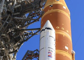 La NASA comienza el traslado y desmontaje del cohete de Artemis II tras nuevo aplazamiento