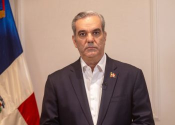 Abinader informa que 25% del servicio eléctrico ha sido restablecido tras apagón