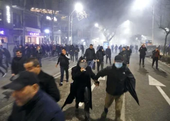 Al menos 18 detenidos en Albania luego de los disturbios en la protesta de la oposición