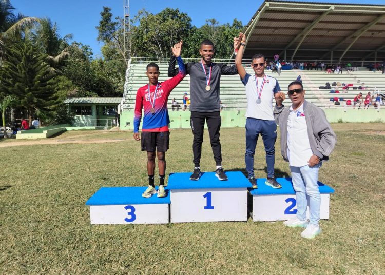 Atletismo escoge Preselección para Juegos; Gil, Santana y Mejia ganan oro