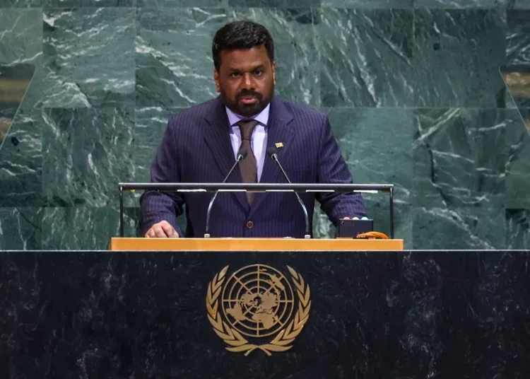 Sri Lanka asume la custodia de un segundo buque de guerra iraní y evacua a sus 208 tripulantes