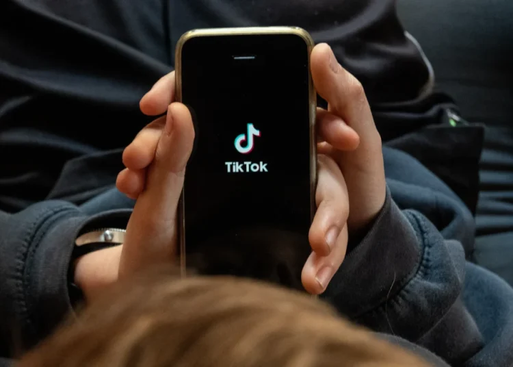 TikTok no implementará cifrado de extremo a extremo en sus mensajes directos