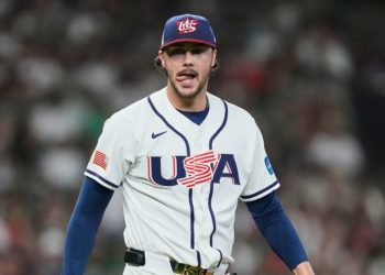 Paul Skenes vs. el poderoso lineup dominicano: duelo estelar en las semifinales