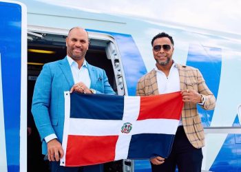 Equipo dominicano llega al país y entrenará esta tarde en el Quisqueya previo a juegos de preparación