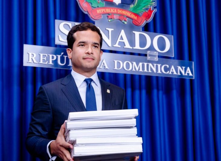 Omar Fernández impulsa eliminación del impuesto a préstamos hipotecarios