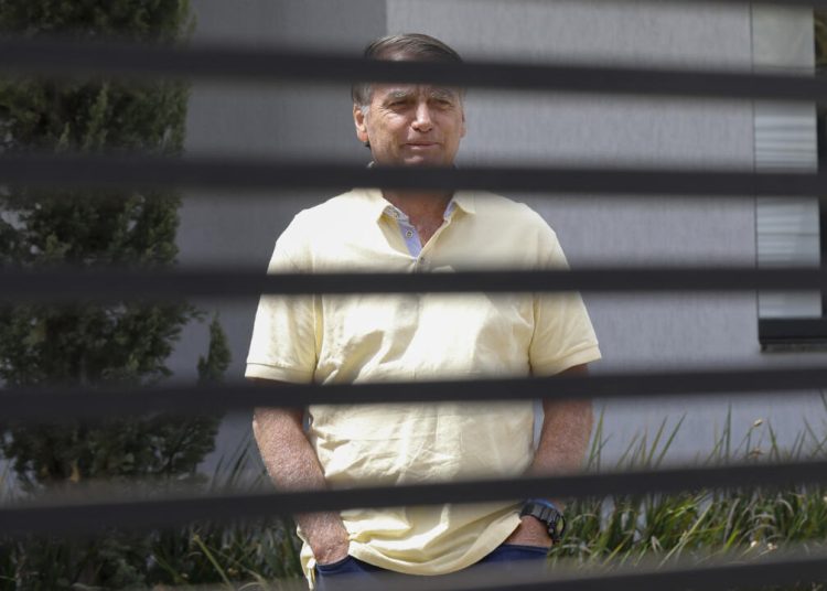Rechazan nuevo pedido de arresto domiciliario a Bolsonaro