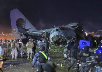 Sube a 24 la cifra de fallecidos por el accidente de un avión de carga en Bolivia