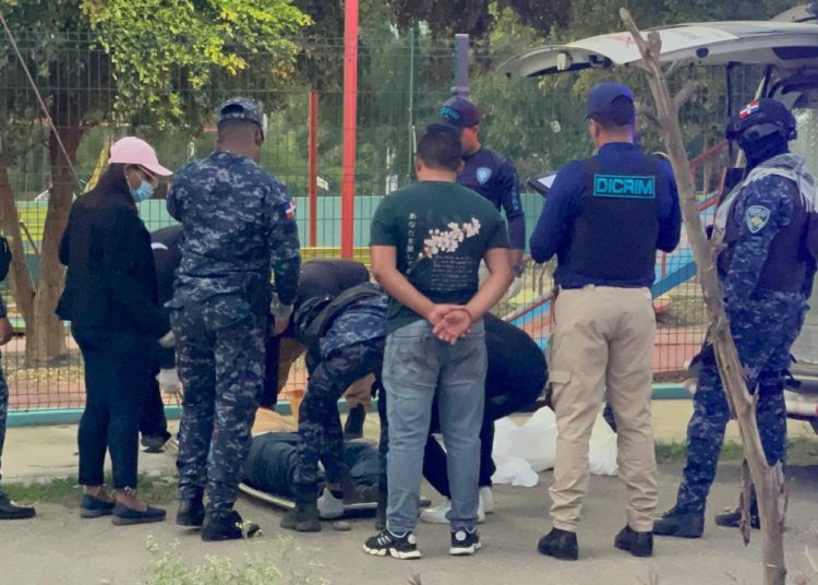 Matan a hombre a tiros frente a parque infantil en La Herradura; investigan presuntos problemas pasionales