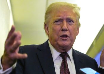 Trump afirma que EE.UU. está «hablando» con Irán