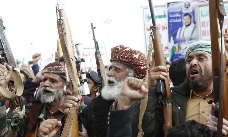 Los hutíes lanzan misiles desde Yemen contra Israel, ampliando la guerra en Medio Oriente