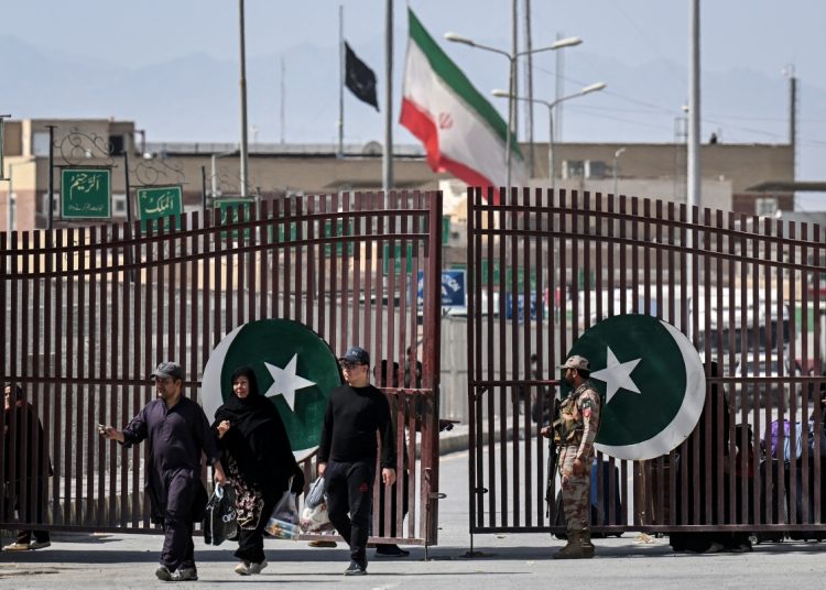 EEUU ordena la salida de personal no esencial de Pakistán en medio del conflicto con Irán