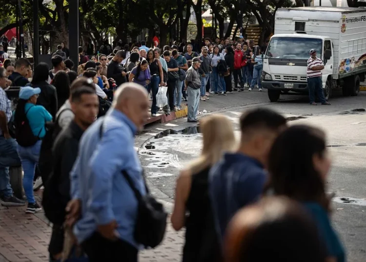 Delcy Rodríguez denuncia que hubo un intento de «parar el transporte» en Caracas