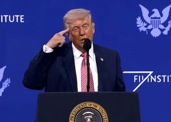 Trump dice que Arabia Saudí y aliados de Oriente Medio «hacen más» que la OTAN contra Irán
