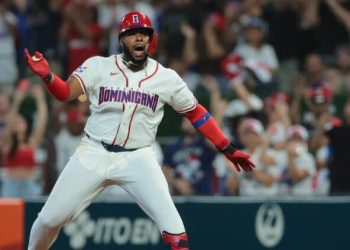 República Dominicana aplasta 12-1 a Países Bajos; Soto define con cuadrangular