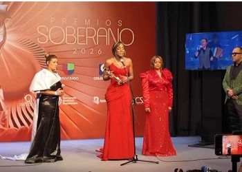 Amara La Negra anuncia su regreso a la música luego de recibir Soberano como Comunicadora Destacada en el Extranjero