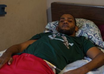 Joven lleva seis años postrado en cama y pide ayuda para continuar sus terapias