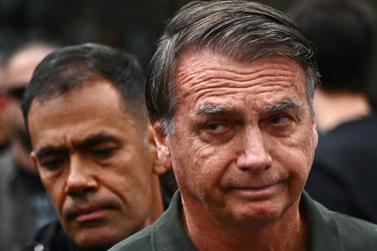 Bolsonaro recibe el alta tras dos semanas hospitalizado y pasa a prisión domiciliaria