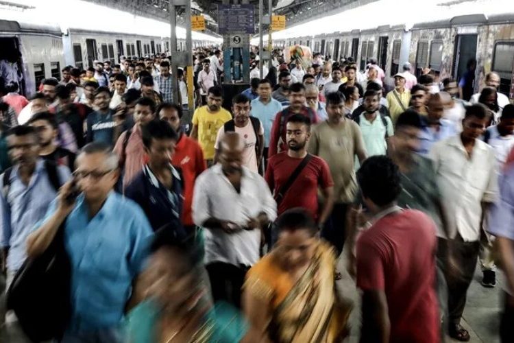 La India prepara el mayor censo del mundo: Se registrarán a 1.400 millones de ciudadanos