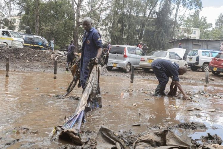 Ascienden a 73 los muertos por las recientes lluvias e inundaciones en Kenia