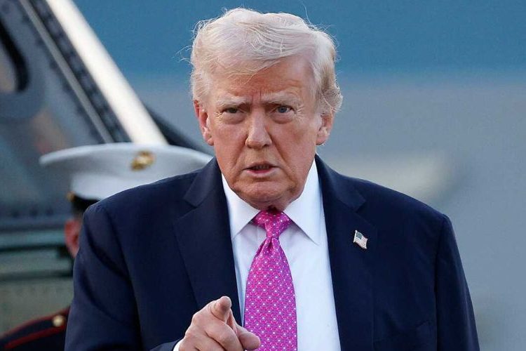 Trump critica a los senadores republicanos por el bloqueo al presupuesto de seguridad