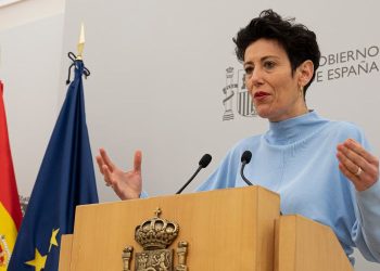 Gobierno de España pondrá en marcha en abril proceso de regularización de 500.000 migrantes