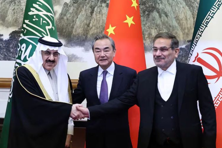 Enviado especial chino se ve con embajador iraní en Pekín tras su gira por Oriente Medio