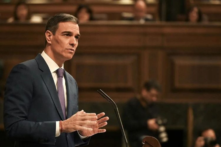 Agencias iraníes muestran una frase y una foto de Pedro Sánchez en un misil contra Israel