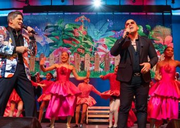 Eddy Herrera deslumbra con gran espectáculo en el Lehman Center For The Performing Arts