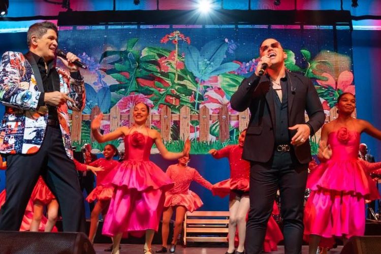 Eddy Herrera deslumbra con gran espectáculo en el Lehman Center For The Performing Arts
