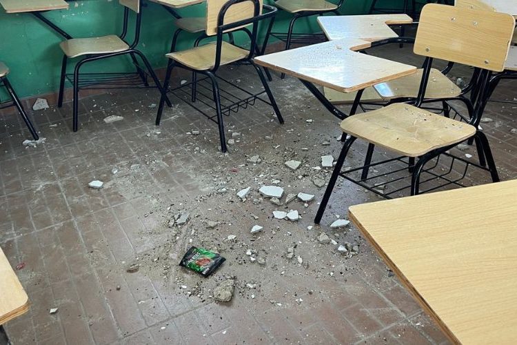 Comunidad educativa del Liceo Ana Ilda Pérez exige reubicación urgente por deterioro estructural