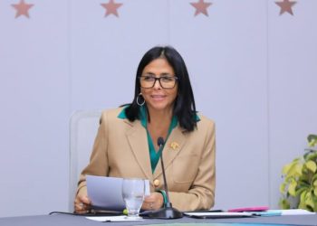 Delcy Rodríguez anuncia la entrada de 300 millones de dólares por venta de fueloil