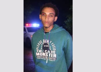 Policía apresa a joven de 18 años tras presunto atraco en Tenares