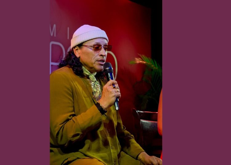 Elvis Crespo vestirá moda dominicana y cantará sus éxitos en Premios Soberano