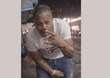 Encuentran joven con signos vitales débiles en apartamentos de Salcedo