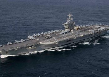 EE.UU. niega que el portaviones Abraham Lincoln haya sido alcanzado por misiles iraníes
