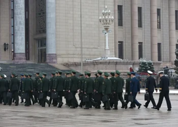 China elevará el gasto de Defensa un 7 % este año, el menor ritmo de los últimos 3 años