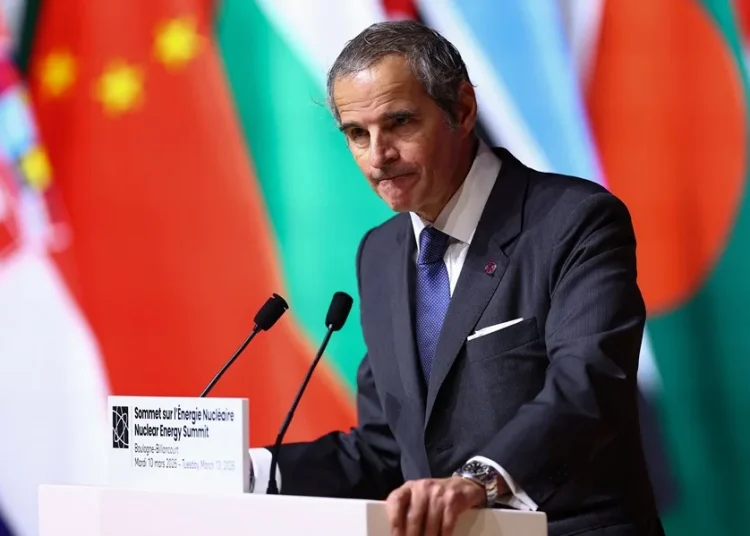 El OIEA alerta del impacto de un proyectil en una central nuclear en el sur de Irán