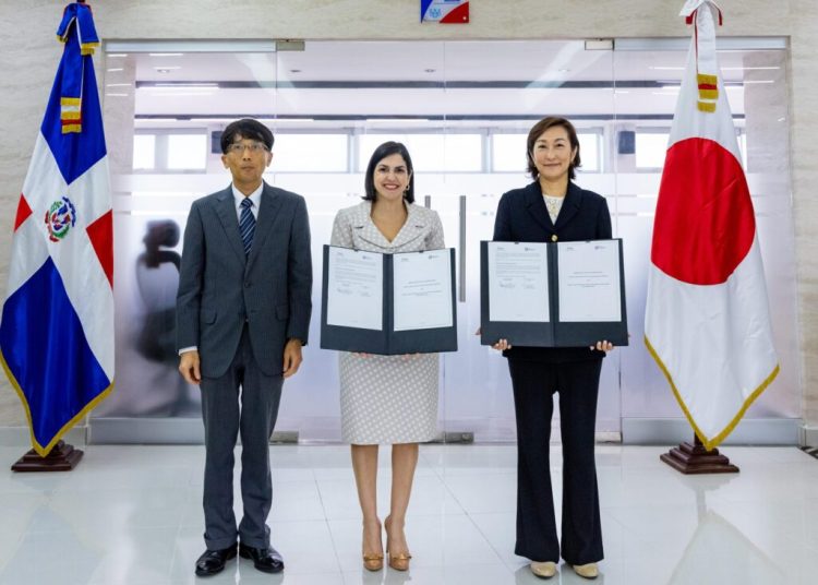 ProDominicana y JETRO firman acuerdo para fortalecer el comercio entre Japón y RD
