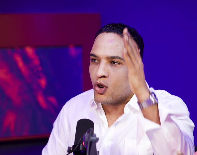 Hansel García afirma Policía conoce delitos del coronel Madé y no actúa: "Es un asco"