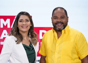 “Más Allá del Titular” abre diálogo con especialistas para analizar retos de seguridad vial y reforma laboral en RD