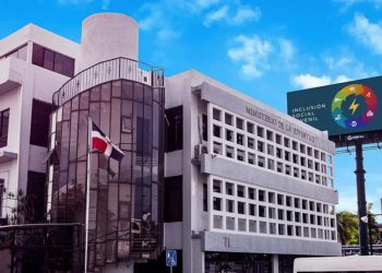 Ministerio de la Juventud entregará becas Generación STEAM para fortalecer formación en áreas de alta demanda laboral