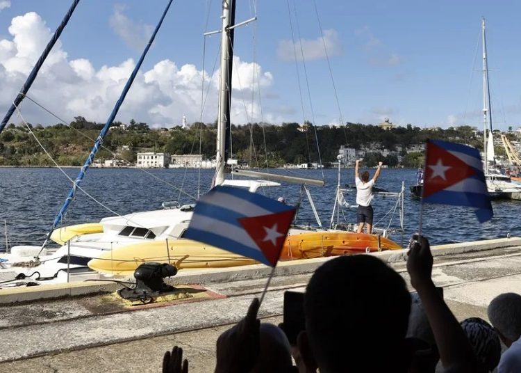 Llegan a Cuba los dos barcos con ayuda desde México desaparecidos en el Caribe