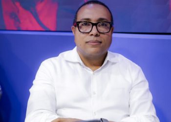 La encrucijada de Irán: el análisis de Eliseo Almánzar sobre el declive de Trump y el golpe económico en RD