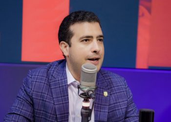 Jorge Feliz Pacheco advierte sobre la «privatización de la política» y exige sincerar los topes de gastos de campaña