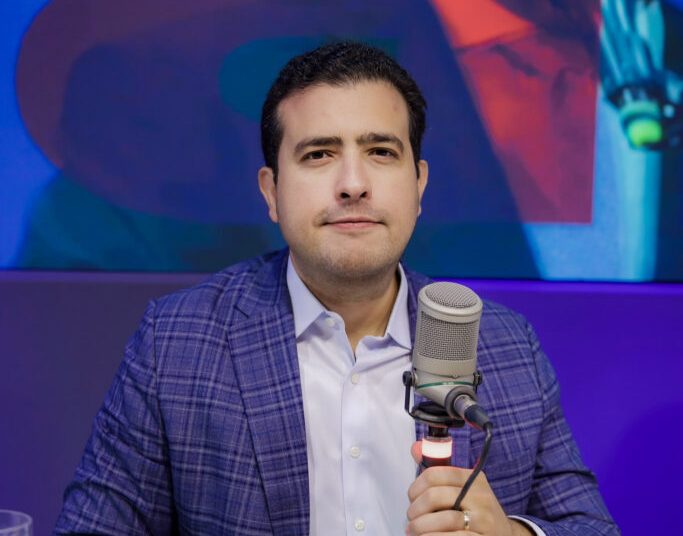 Regidor Jorge Feliz Pacheco advierte sobre impacto ante incremento del petróleo y urge campaña nacional de ahorro