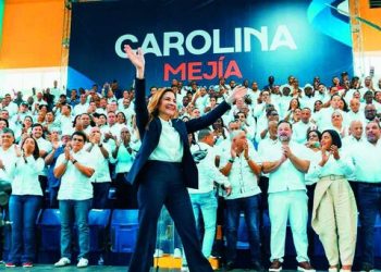 Carolina Mejía pide a los dominicanos «no volver» al pasado