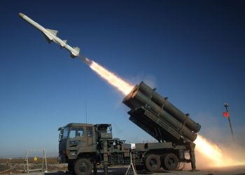 Japón se prepara para desplegar sus primeros misiles domésticos de largo alcance