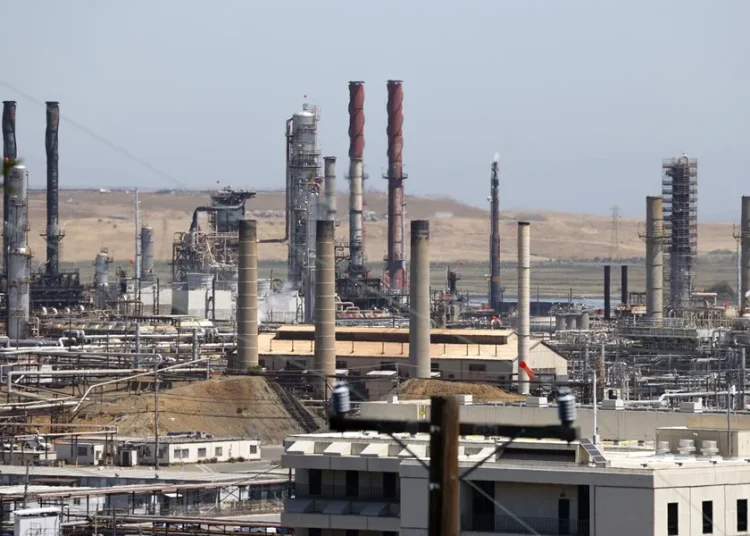 La gasolina sube casi un 17 % en EE.UU. desde el inicio de la guerra con Irán