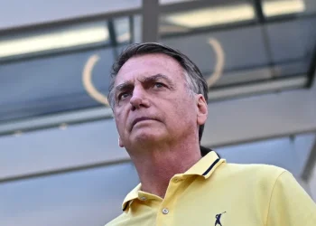 Jair Bolsonaro deja la UCI y es trasladado a una habitación en el hospital donde está internado