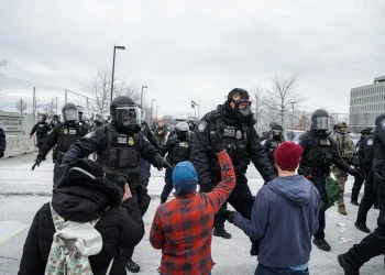 Trump está dispuesto a aumentar las cámaras corporales para agentes migratorios